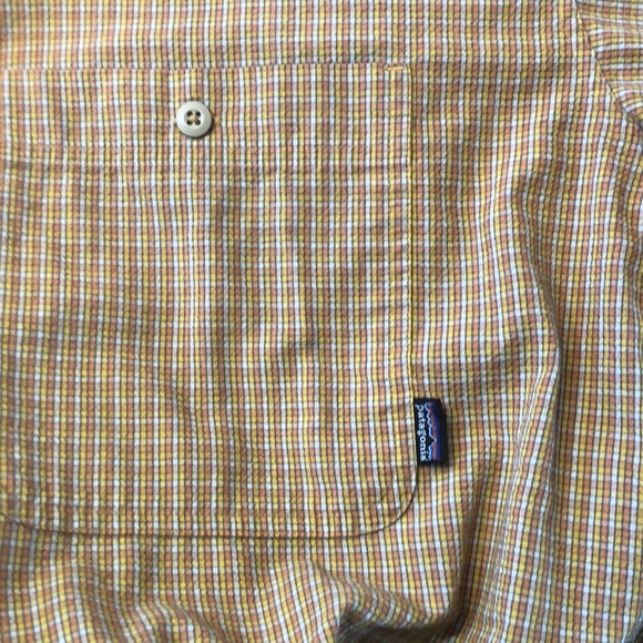 Patagonia short sleeve button down - Picture 4 of 4